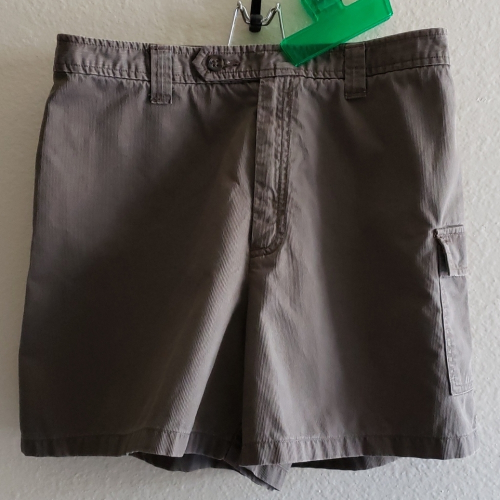 Shorts - Picture 5 of 10
